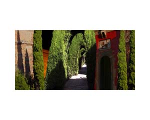 Alhambra Garden 03 Red